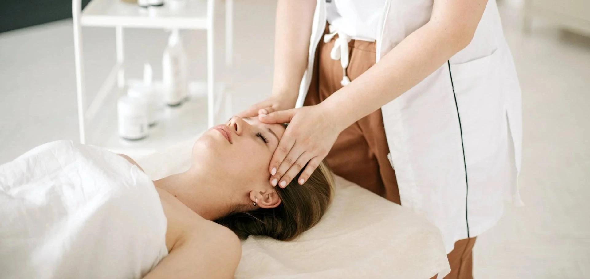 A-Woman-Having-a-Head-Massage