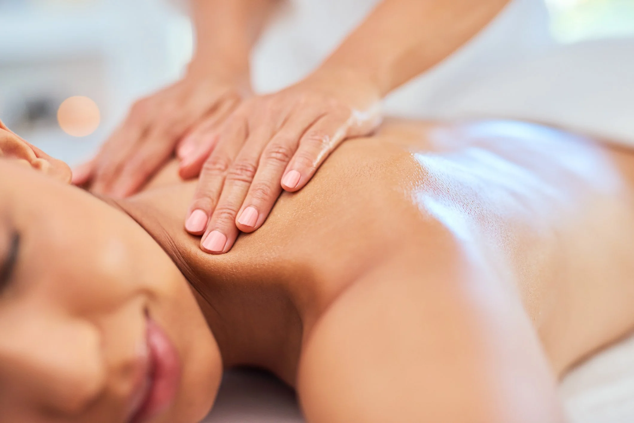 How Much to Tip for Massage? A Guide to Gratuity Etiquette - Femaleenjoyingmassage