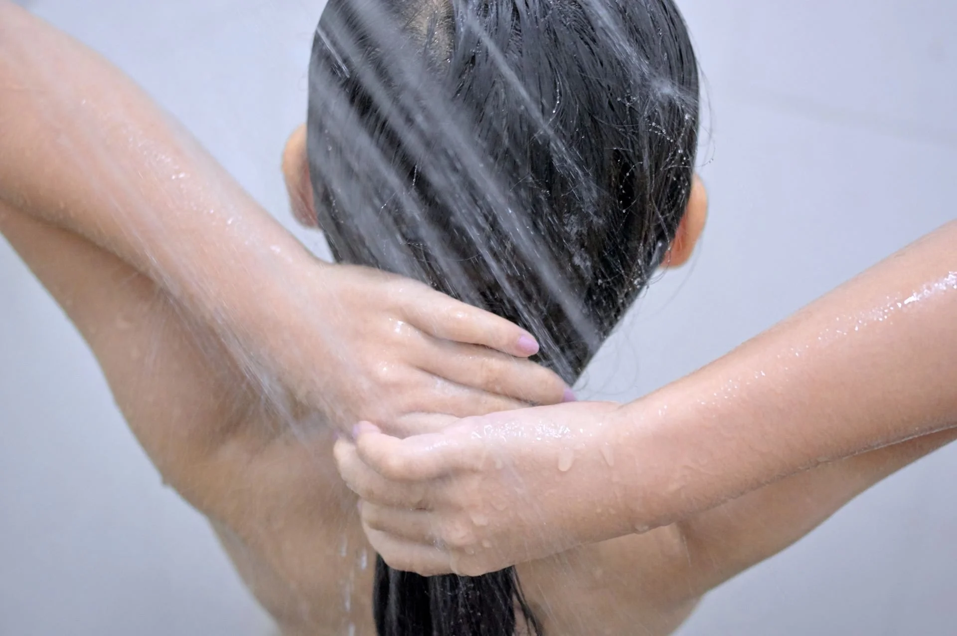 Should I Shower Before or After a Massage? Should I Shower Before or After a Massage? - Takingashower