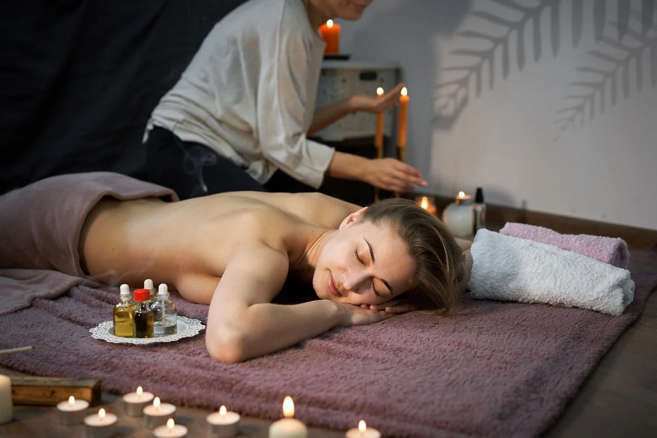 Candle Massage: Everything You Need to Know Candle Massage: Everything You Need to Know - candlemassageeverythingyouneedtoknow